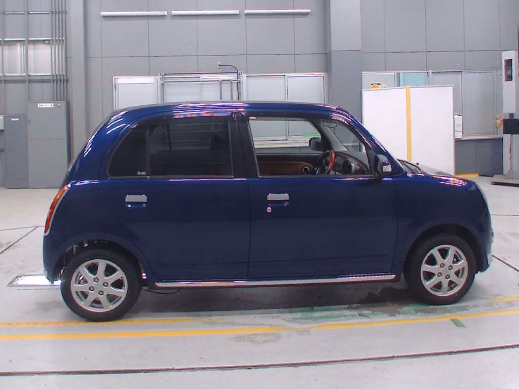 DAIHATSU MIRA GINO