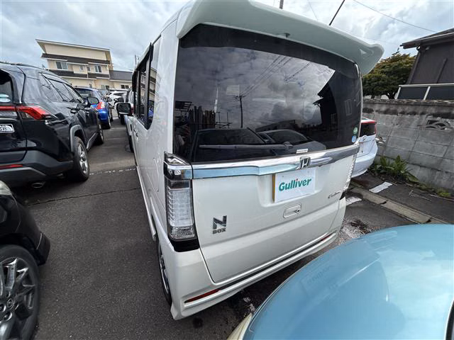 HONDA N-BOX