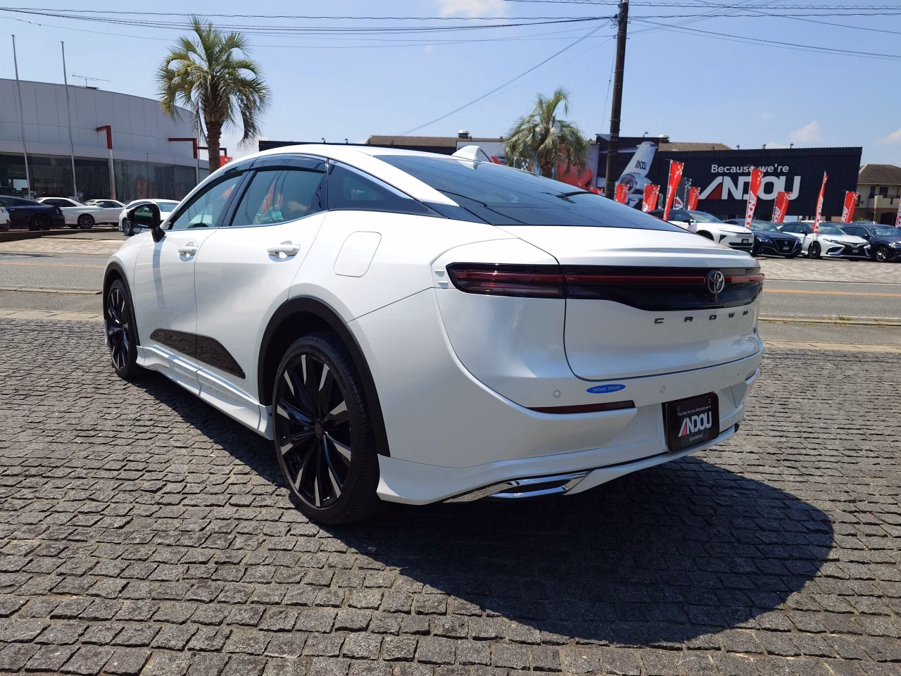 TOYOTA CROWN