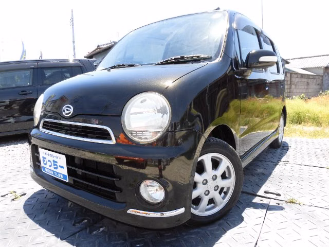 DAIHATSU MOVE LATTE