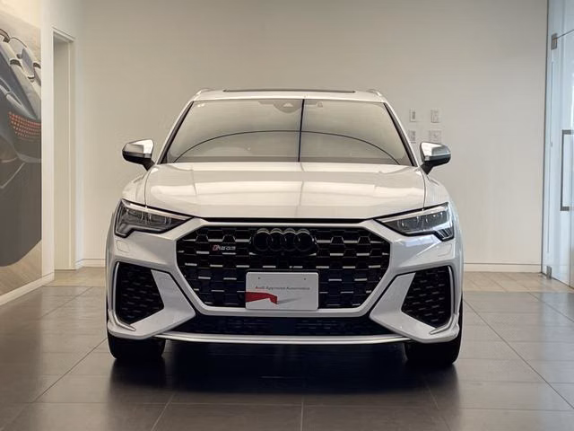 AUDI RS Q3