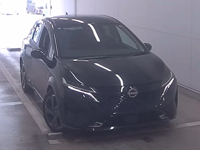 NISSAN AURA