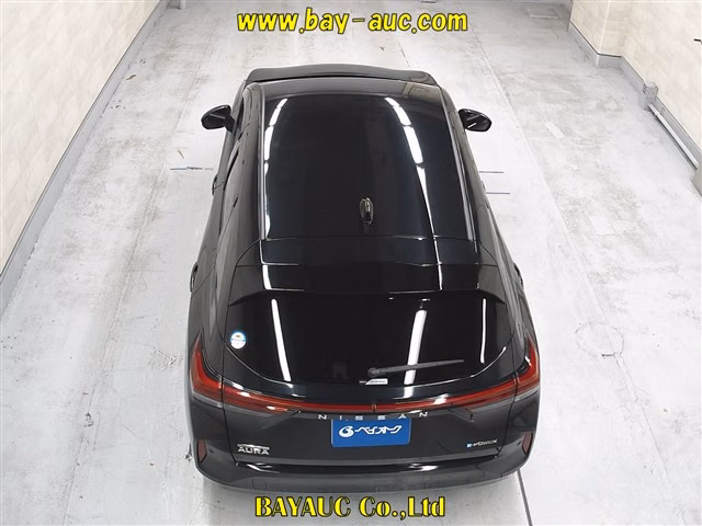 NISSAN AURA
