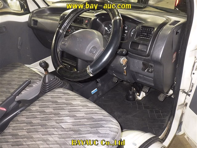 NISSAN AURA