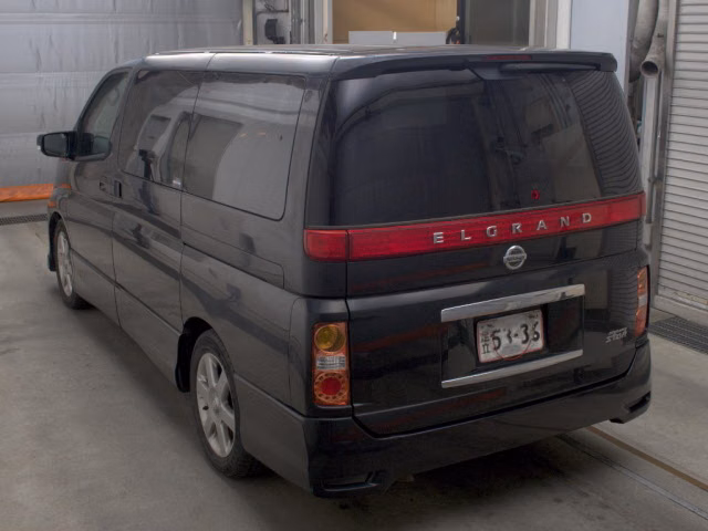 NISSAN ELGRAND