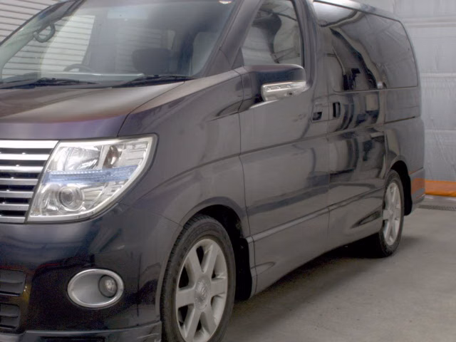 NISSAN ELGRAND