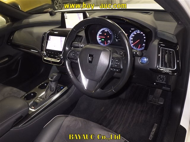 TOYOTA CROWN