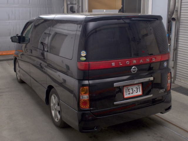 NISSAN ELGRAND