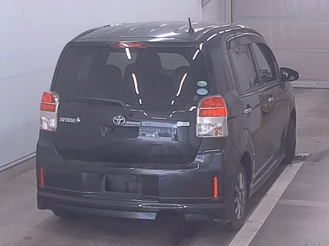 TOYOTA SPADE