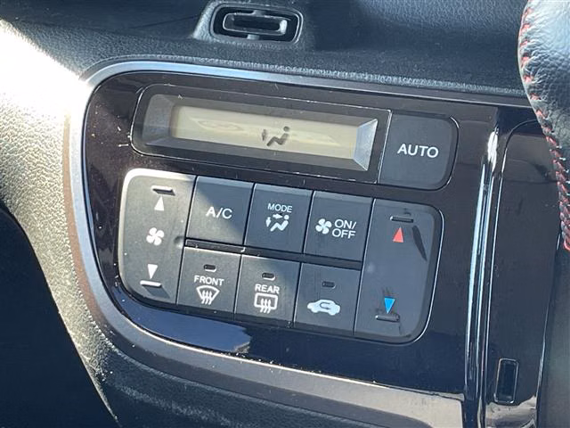 HONDA N-BOX+