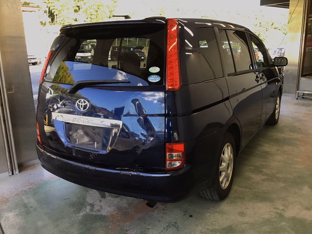 TOYOTA ISIS