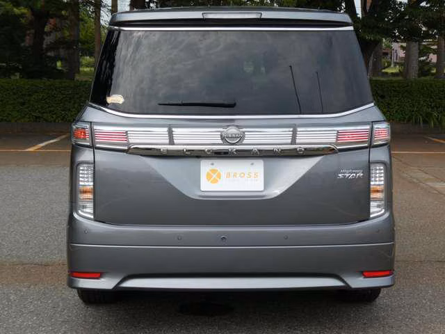 NISSAN ELGRAND