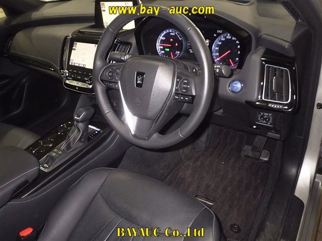 TOYOTA CROWN