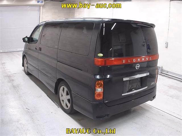 NISSAN ELGRAND