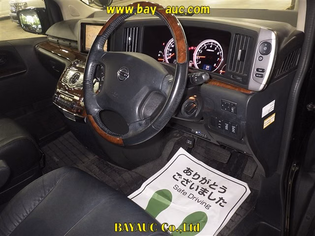 NISSAN ELGRAND