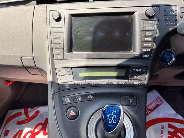 TOYOTA PRIUS
