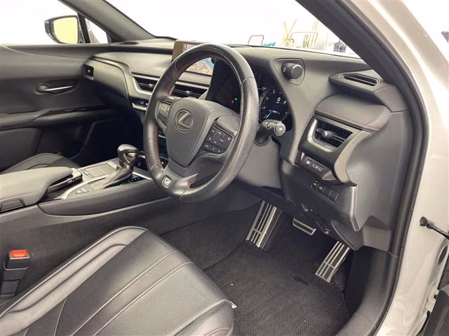 LEXUS UX200