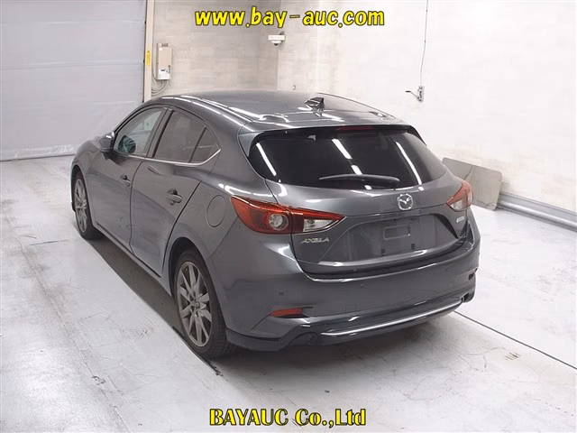 MAZDA AXELA