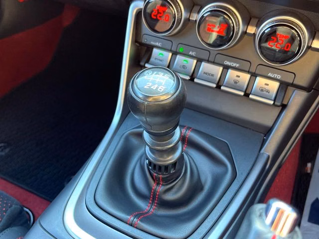 TOYOTA GR 86