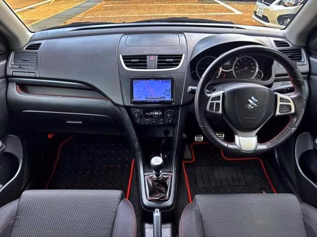 SUZUKI SWIFT