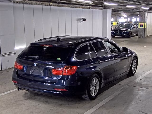BMW 3-SERIES