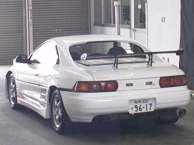 TOYOTA MR2