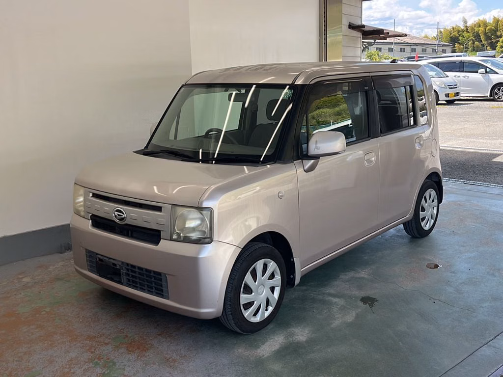 DAIHATSU MOVE CONTE