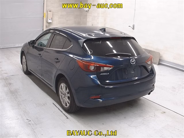 MAZDA AXELA