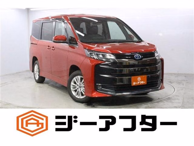 TOYOTA NOAH
