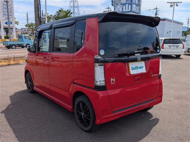 HONDA N-BOX