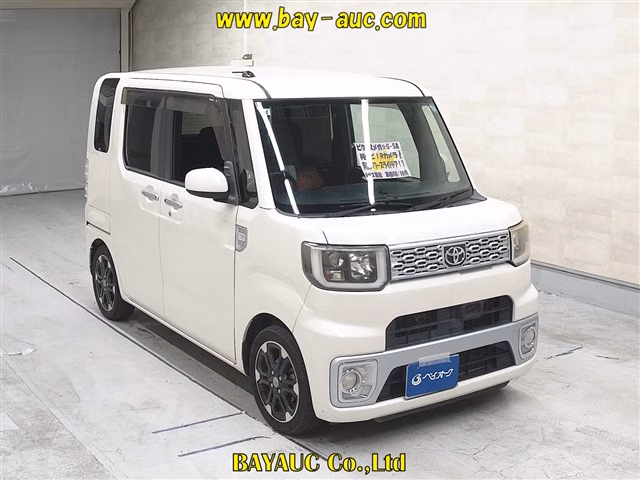 TOYOTA PIXIS MEGA