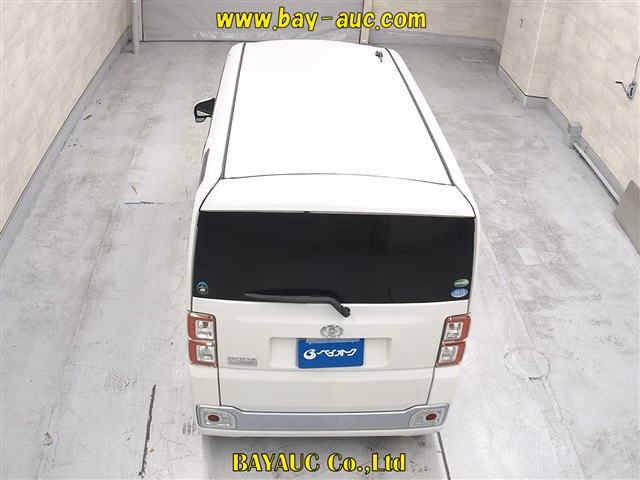 TOYOTA PIXIS MEGA
