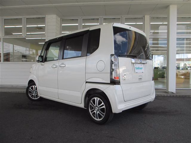 HONDA N-BOX