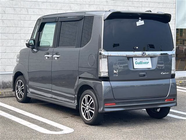 HONDA N-BOX