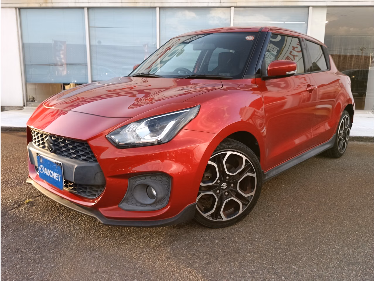 SUZUKI SWIFT