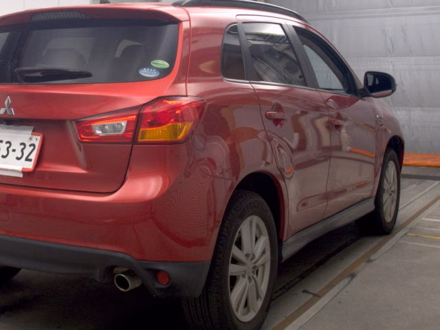 MITSUBISHI RVR