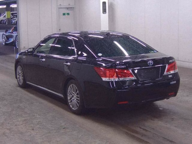 TOYOTA CROWN MAJESTA