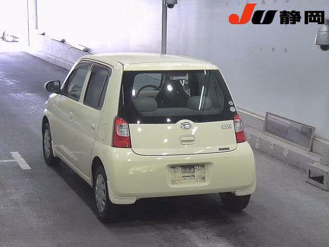 DAIHATSU ESSE
