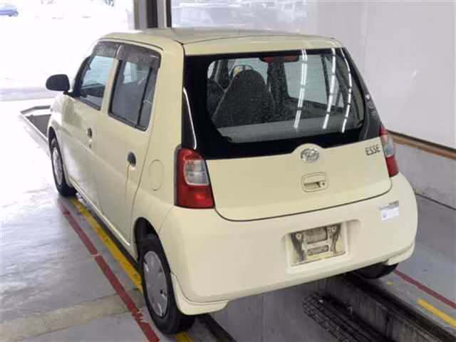 DAIHATSU ESSE