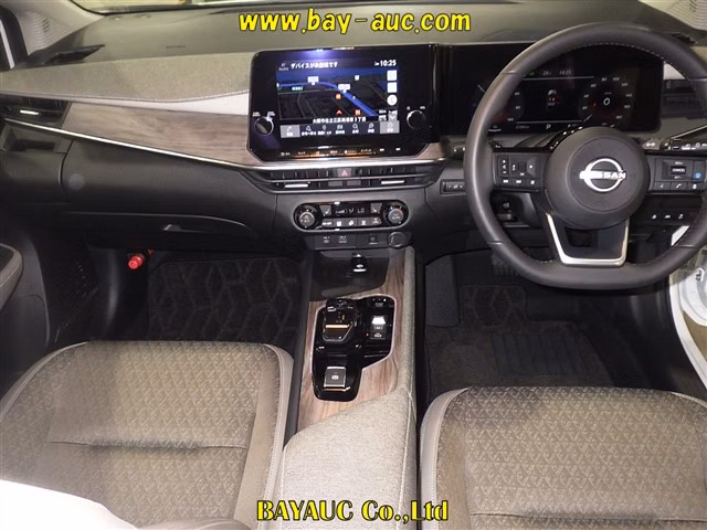 NISSAN AURA