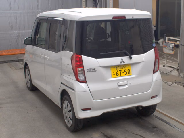 MITSUBISHI EK SPACE