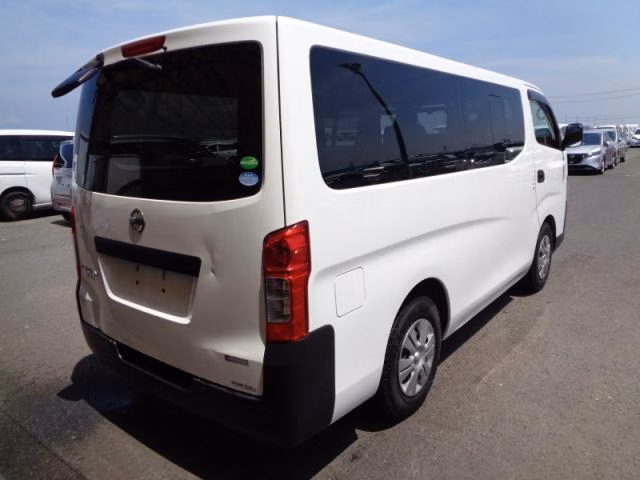 NISSAN NV350 CARAVAN