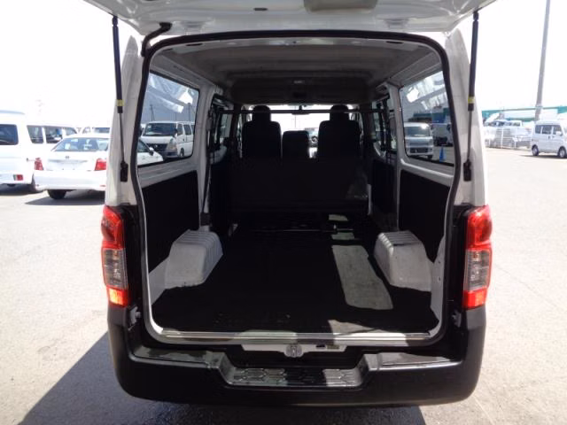 NISSAN NV350 CARAVAN