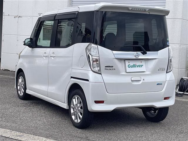 NISSAN DAYZ ROOX