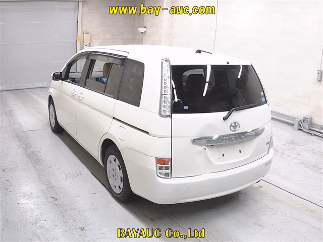 TOYOTA ISIS