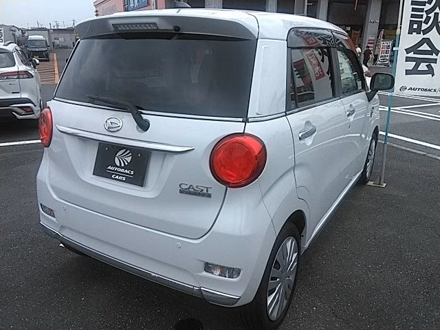 DAIHATSU CAST