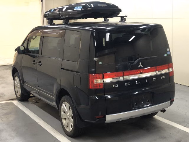 MITSUBISHI DELICA D:5
