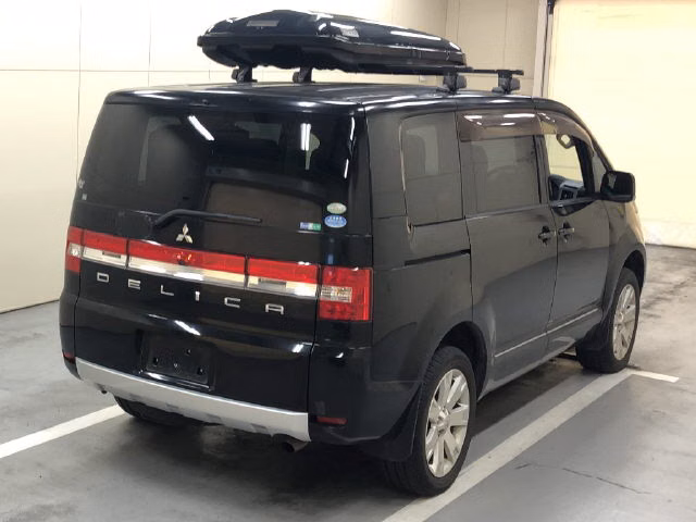 MITSUBISHI DELICA D:5