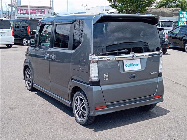 HONDA N-BOX