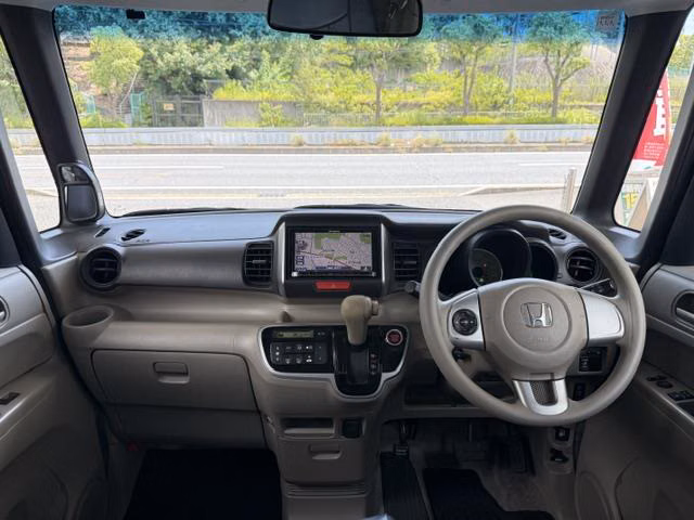 HONDA N-BOX